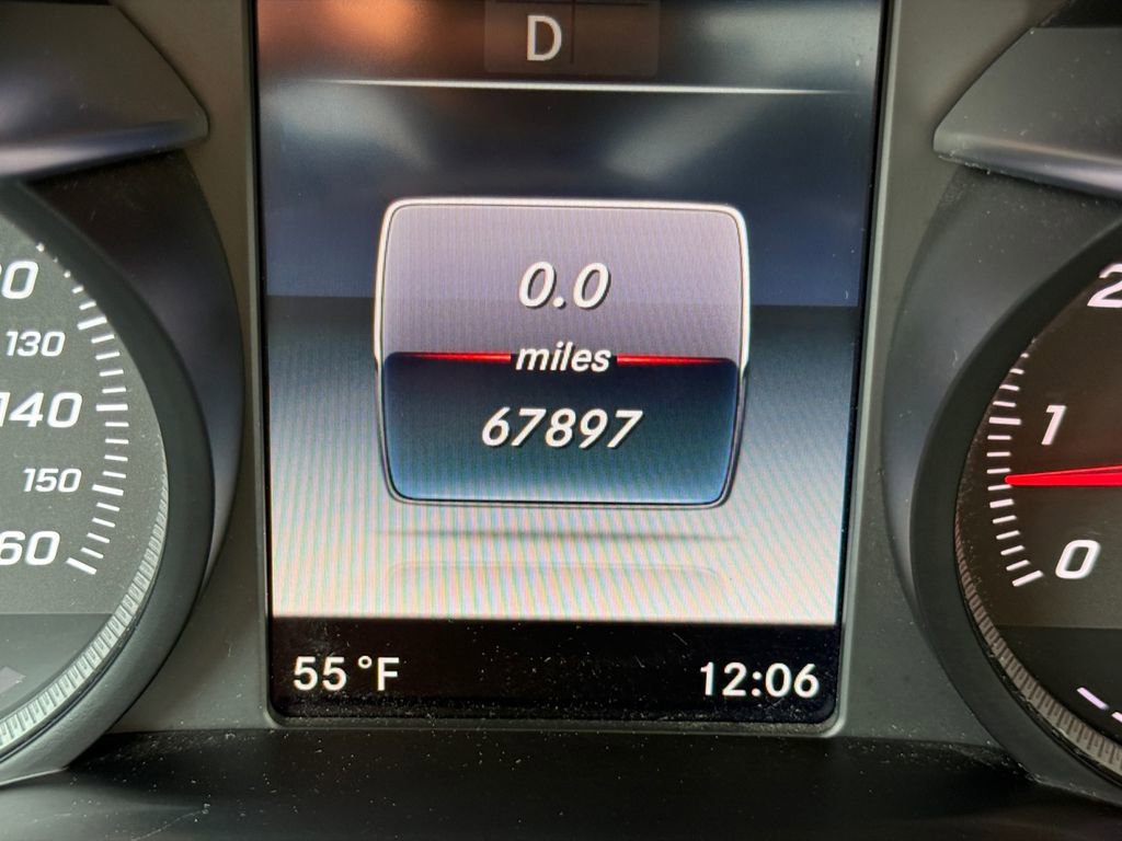 Used 2017 Mercedes-Benz GLC 300 4MATIC image 13