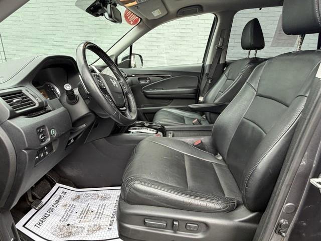 Used 2018 Honda Pilot Touring image 11