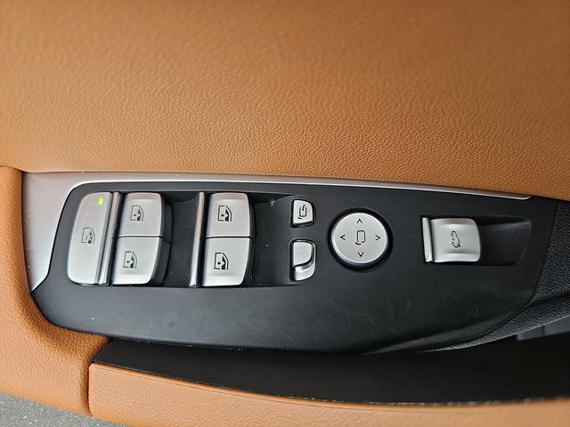 Used 2024 BMW X3 M40i w/ Premium Package image 28