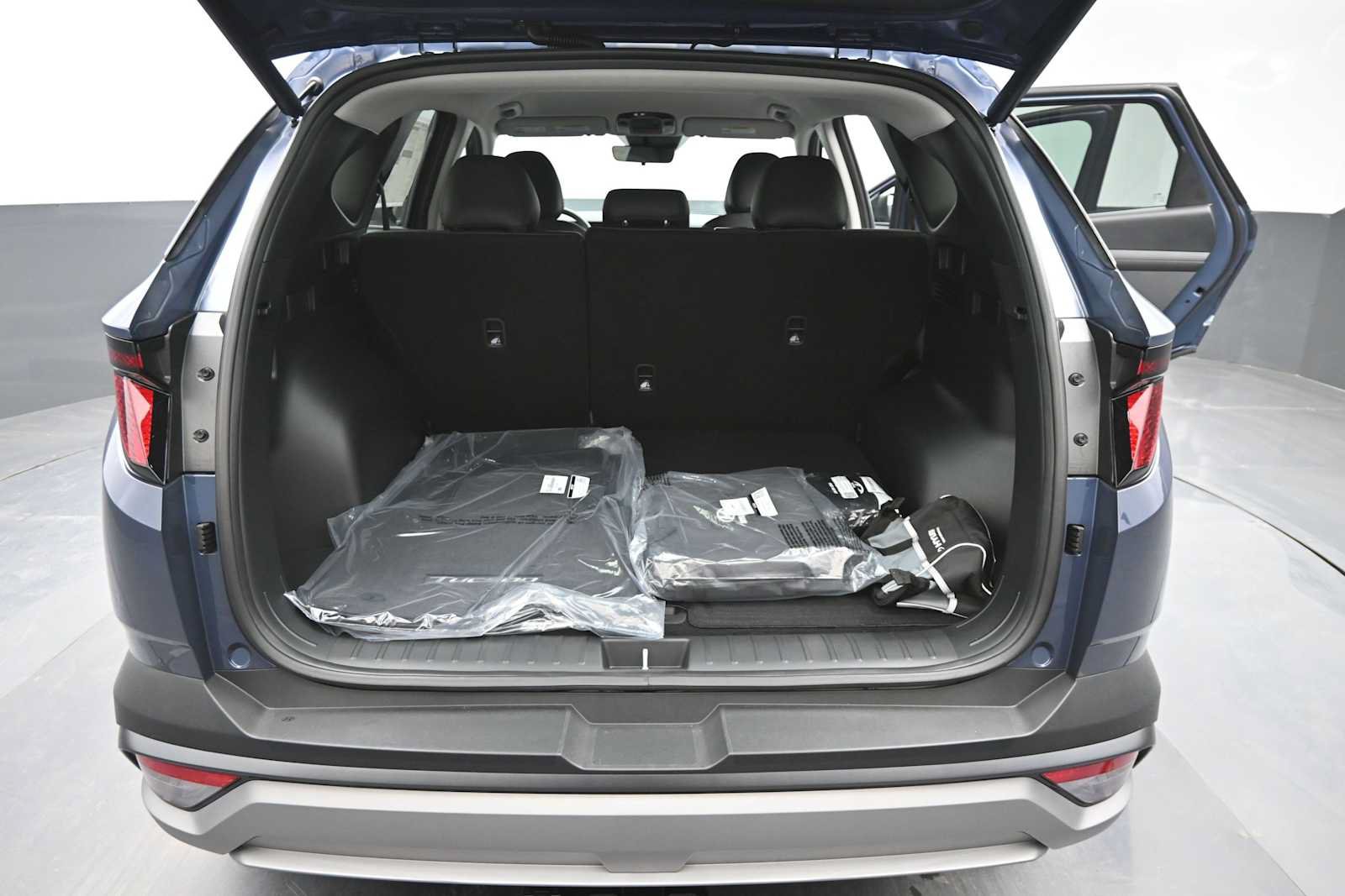 New 2026 Hyundai Tucson SEL Plus w/ Tow & Go Package AWD/4WD image 13