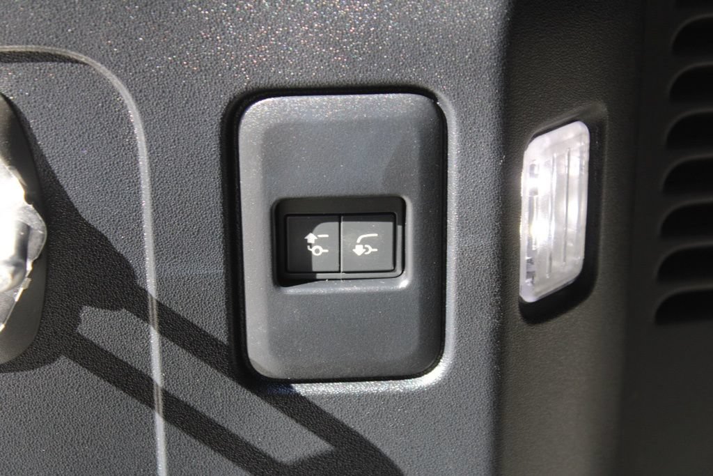Used 2024 Land Rover Defender 130 Outbound AWD/4WD image 43