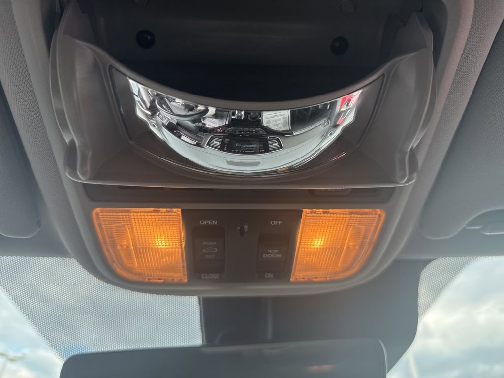 Used 2019 Honda Pilot Touring image 33