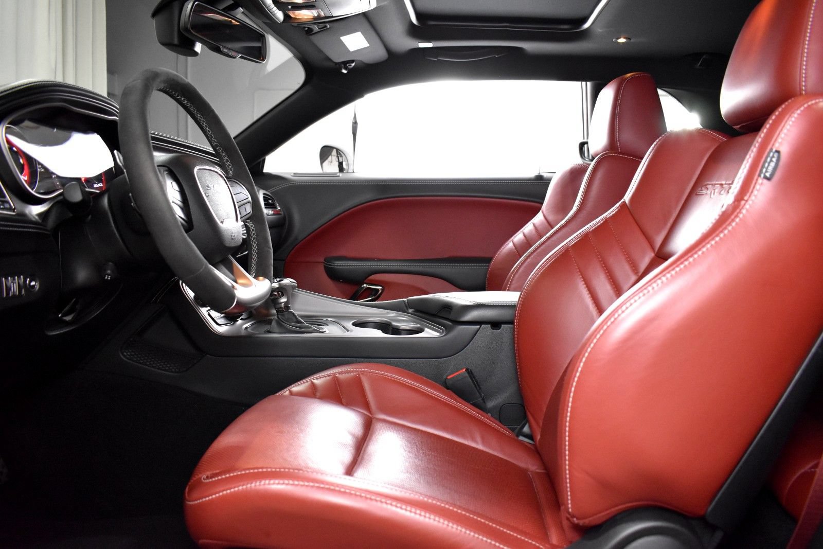 Used 2023 Dodge Challenger SRT Hellcat w/ Driver Convenience Group RWD image 34