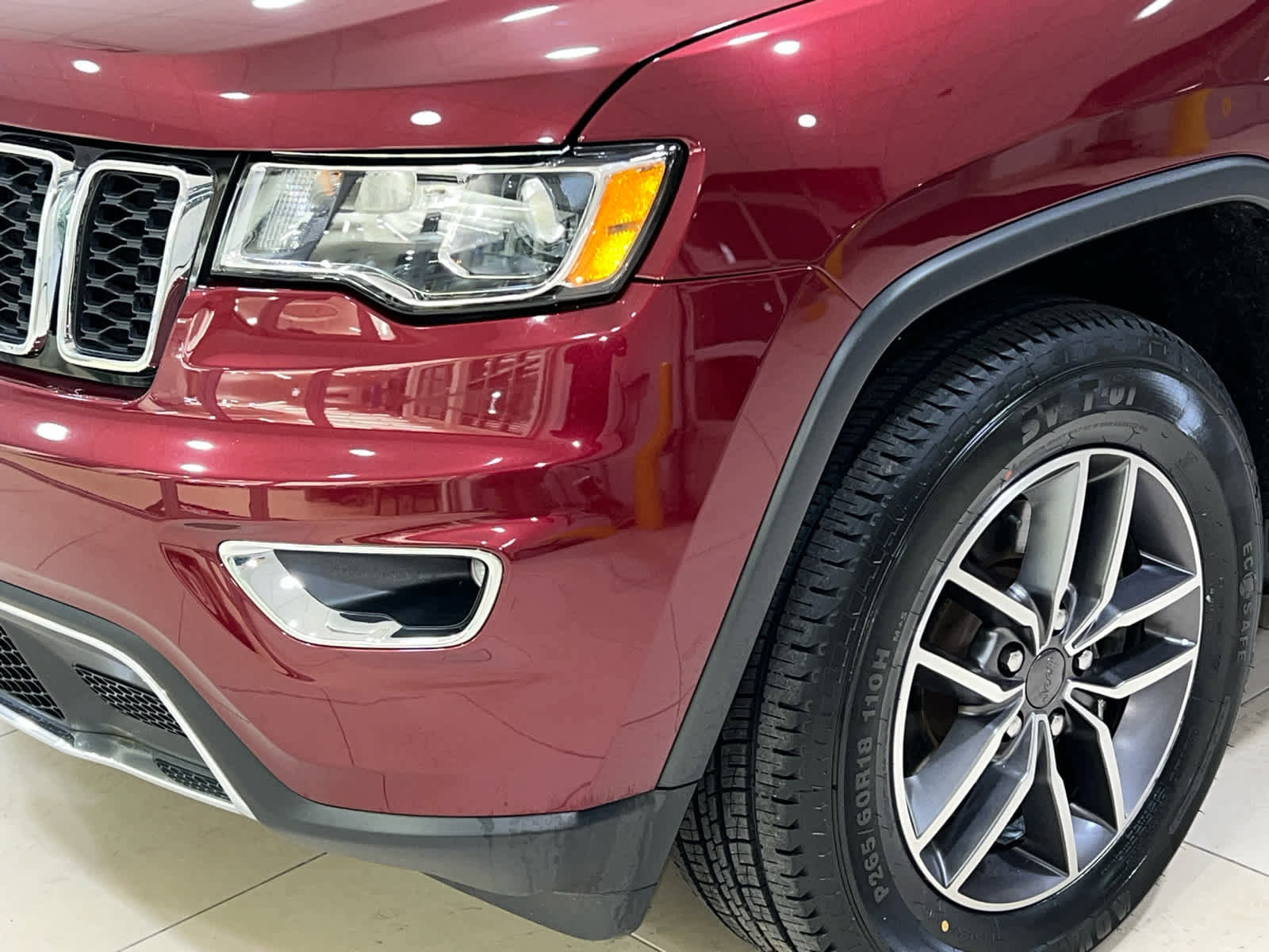 Used 2021 Jeep Grand Cherokee Limited AWD/4WD image 5
