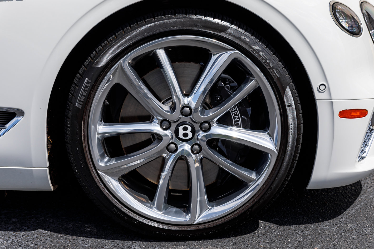 Used 2023 Bentley Continental GT Azure image 25