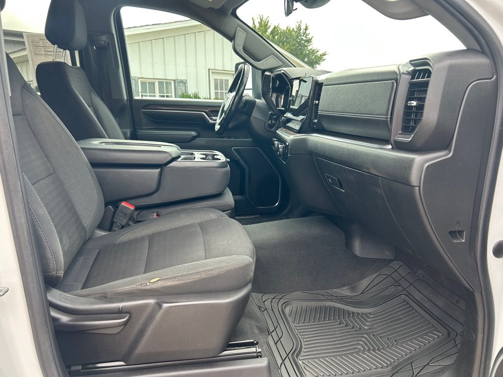 Used 2024 Chevrolet Silverado 2500 LT AWD/4WD image 11