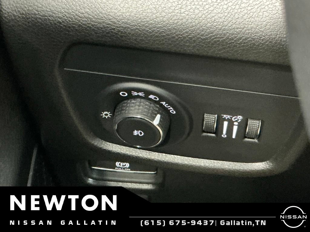 Used 2024 Jeep Grand Cherokee L Limited AWD/4WD image 29