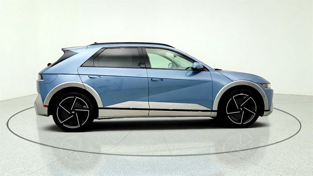 Used 2025 Hyundai Ioniq 5 Limited AWD/4WD image 4