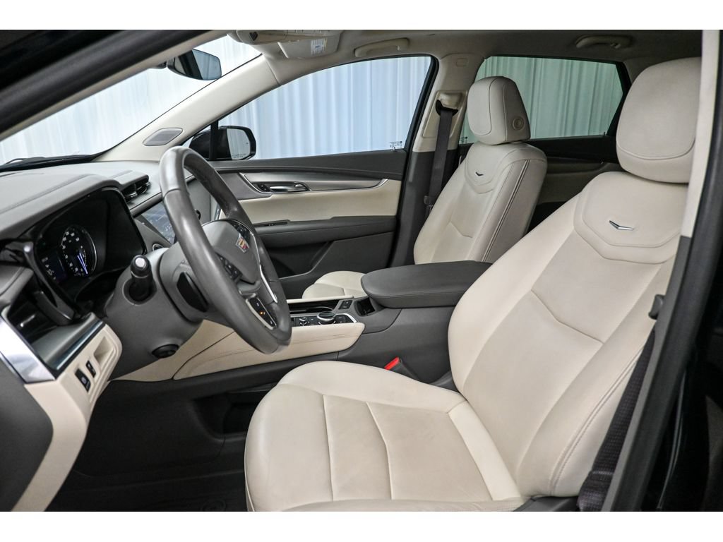 Certified 2022 Cadillac XT5 Premium Luxury FWD image 36