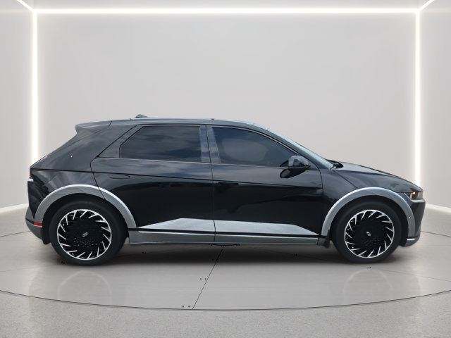 Used 2023 Hyundai Ioniq 5 Limited AWD/4WD image 6