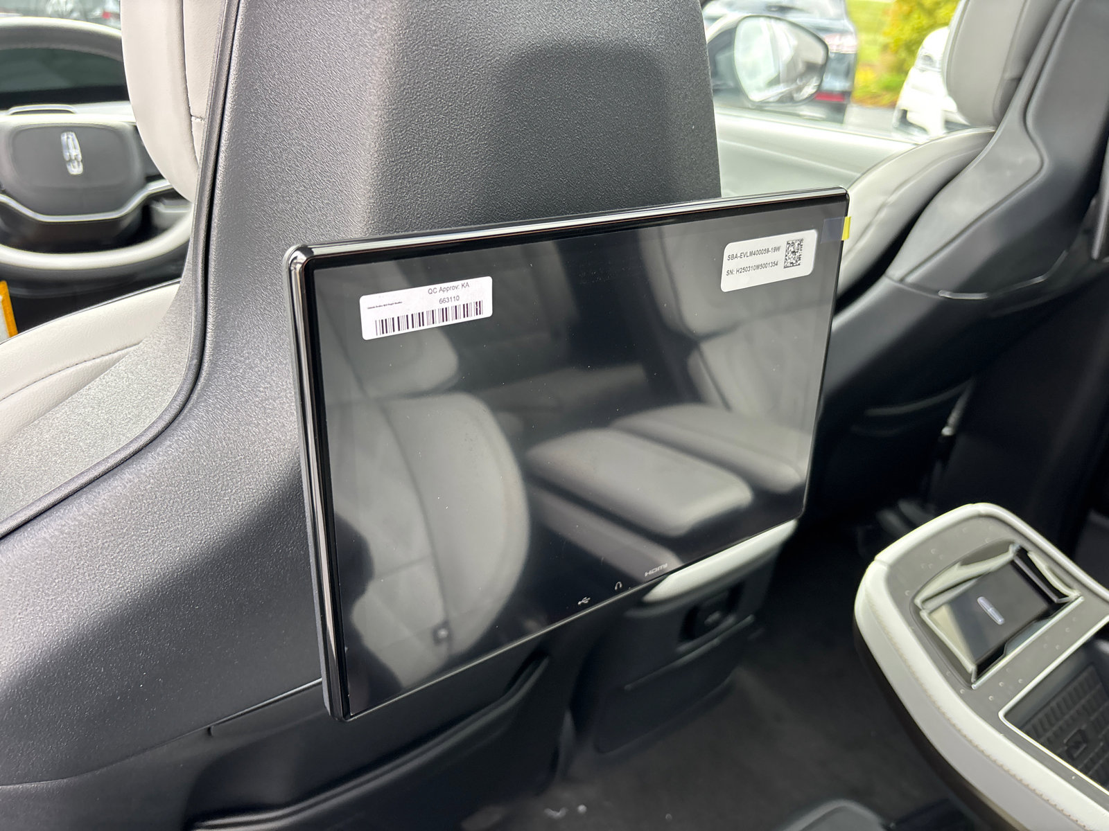 New 2025 Lincoln Navigator L Black Label image 35