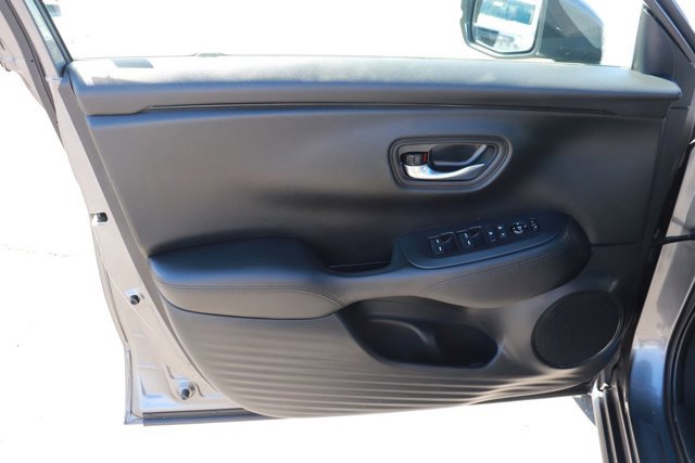 Used 2024 Honda HR-V LX image 9