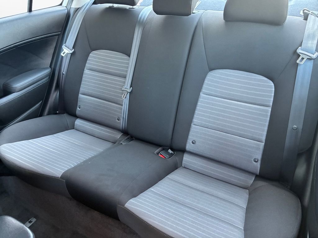 Used 2018 Kia Forte S image 22