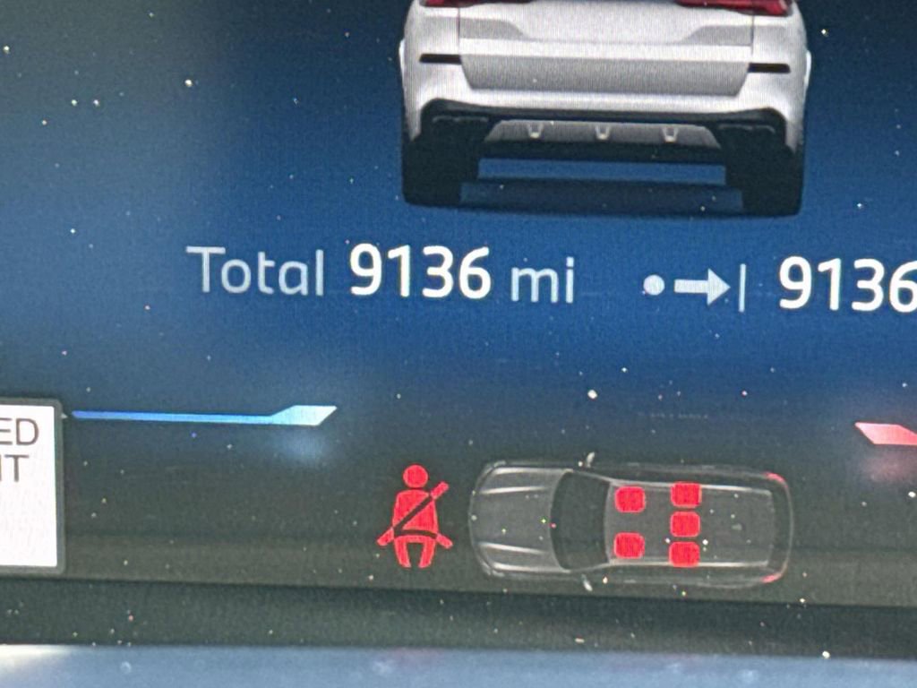 Used 2025 BMW X5 M60i w/ Climate Comfort Package image 41