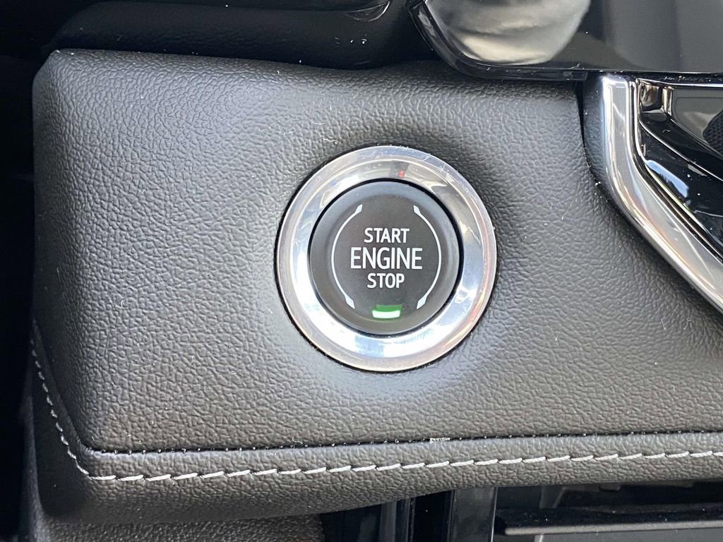 Used 2023 Chevrolet Colorado LT w/ LT Convenience Package III image 21