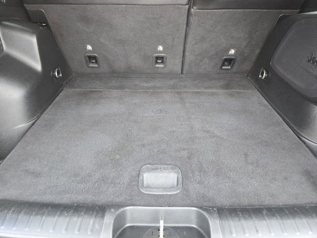 Used 2021 Jeep Cherokee Limited AWD/4WD image 34