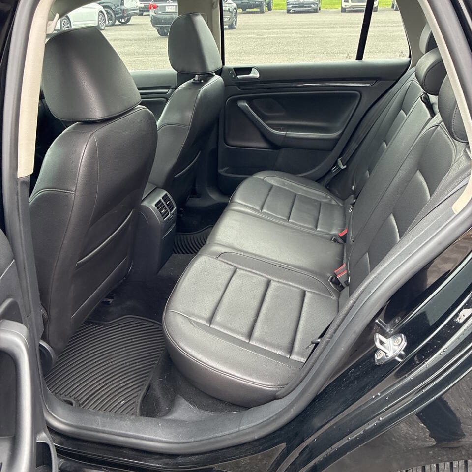 Used 2013 Volkswagen Jetta TDI image 8