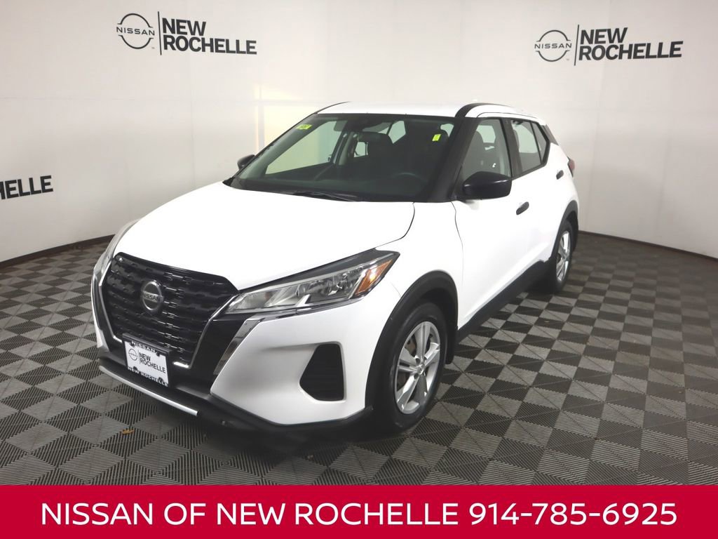 Used 2021 Nissan Kicks S image 1