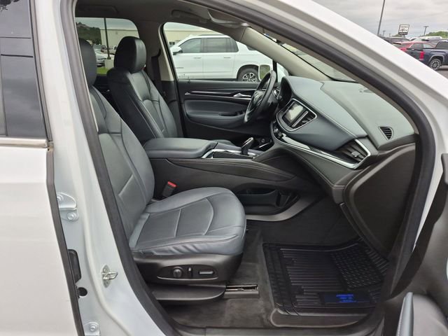 Used 2020 Buick Enclave Essence w/ Sound and Sites Package FWD image 26