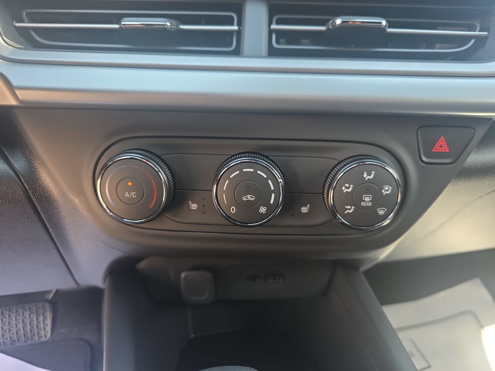 New 2026 Chevrolet Trax RS w/ Driver Confidence Package FWD image 21