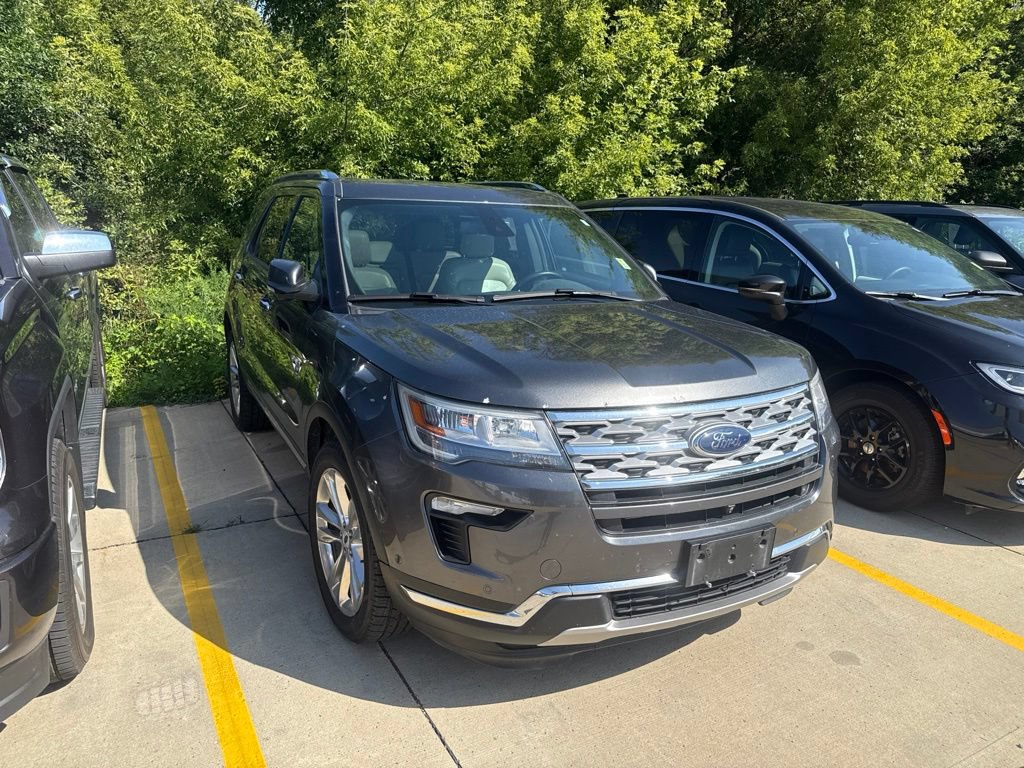 Used 2018 Ford Explorer Limited w/ Equipment Group 301A AWD/4WD image 4