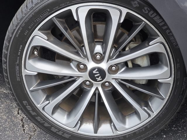 Used 2018 Kia Cadenza Technology FWD image 12