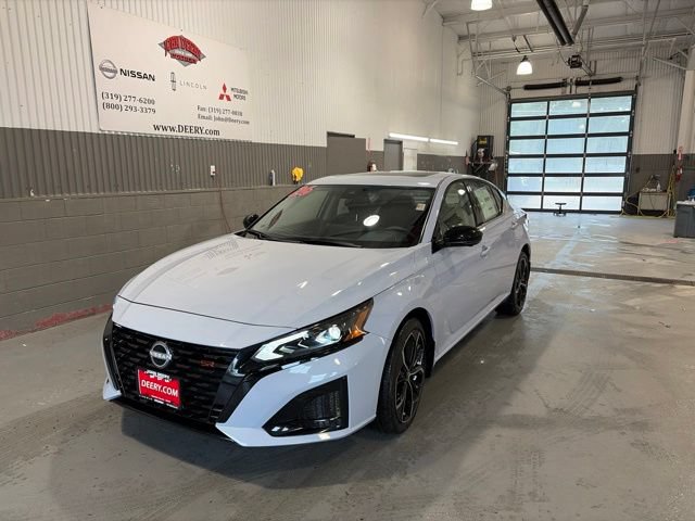 New 2026 Nissan Altima 2.5 SR w/ SR Premium Package AWD/4WD image 6