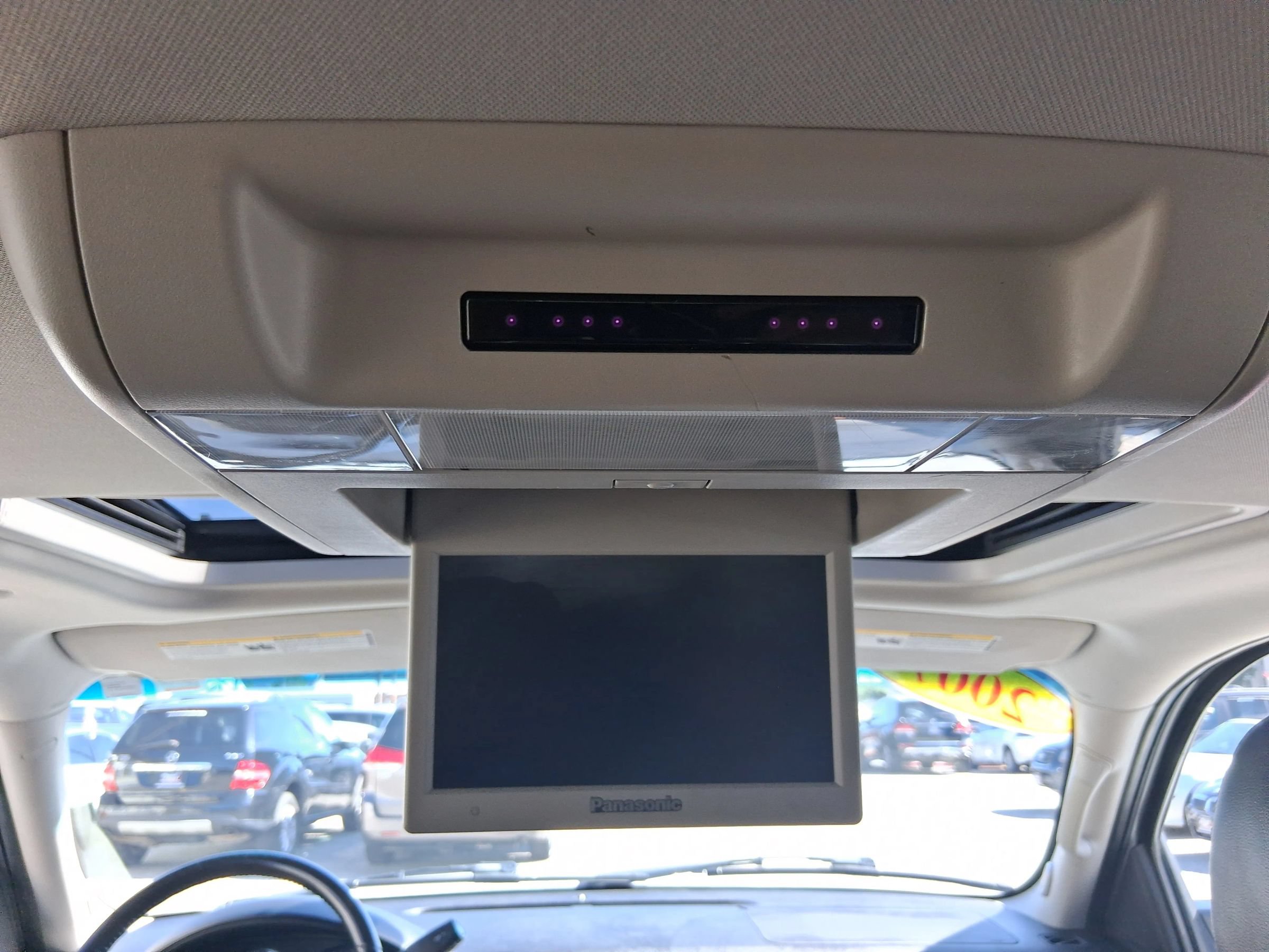 Used 2007 GMC Yukon SLT w/ SLT Preferred Equipment Group AWD/4WD image 16