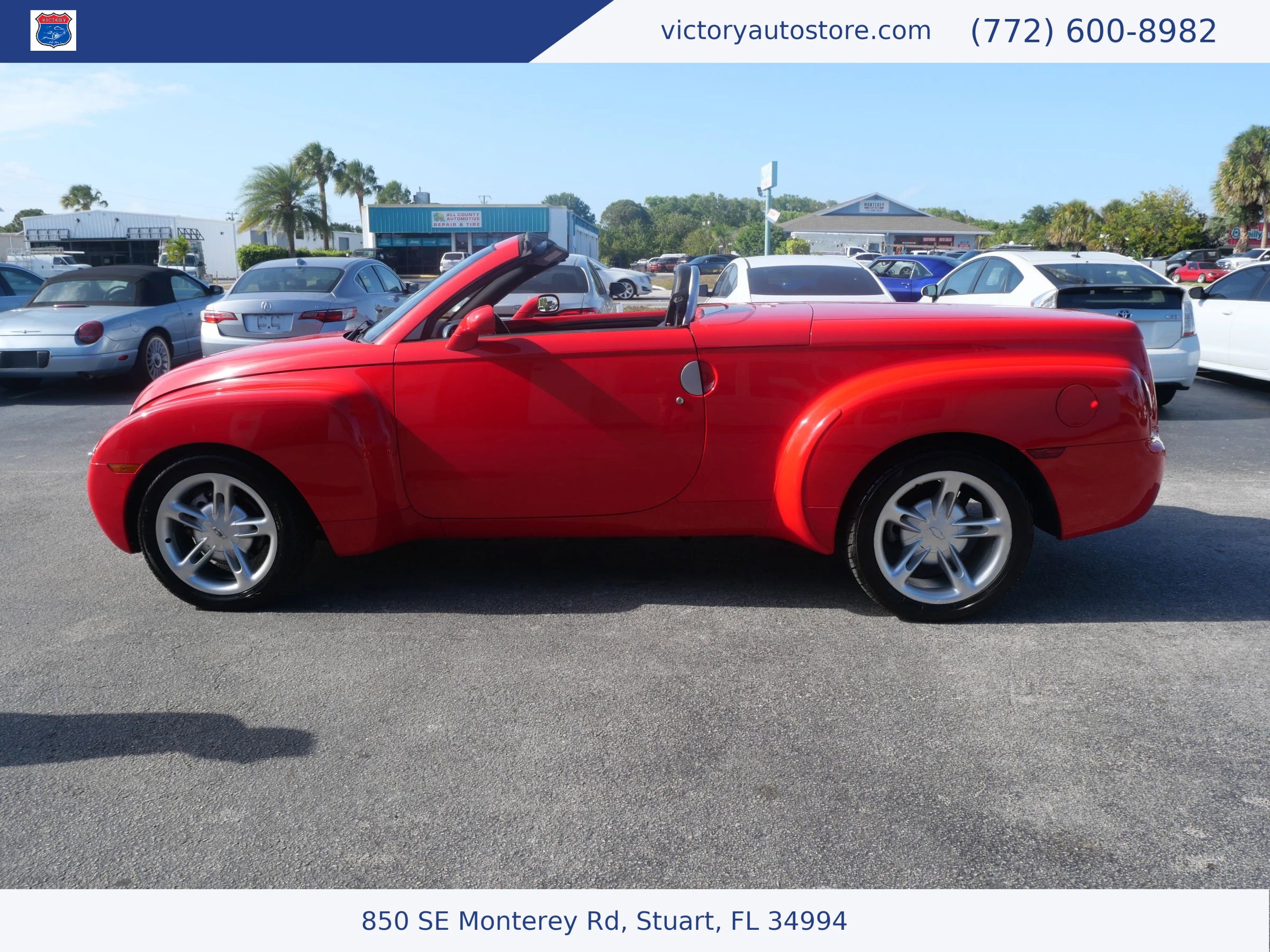 Used 2003 Chevrolet SSR w/ Preferred Equipment Group image 10