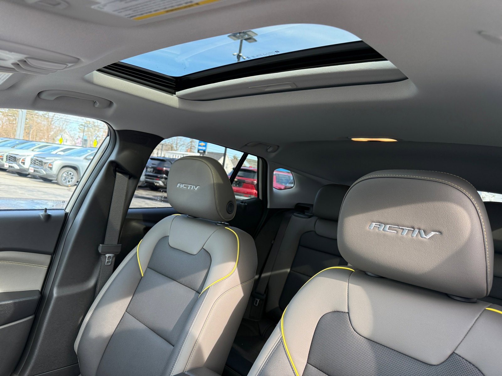 New 2026 Chevrolet Trax ACTIV w/ Sunroof Package image 31
