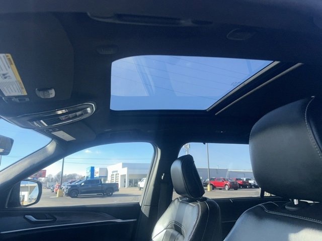 Used 2024 Jeep Grand Cherokee L Limited w/ Luxury Tech Group II image 27