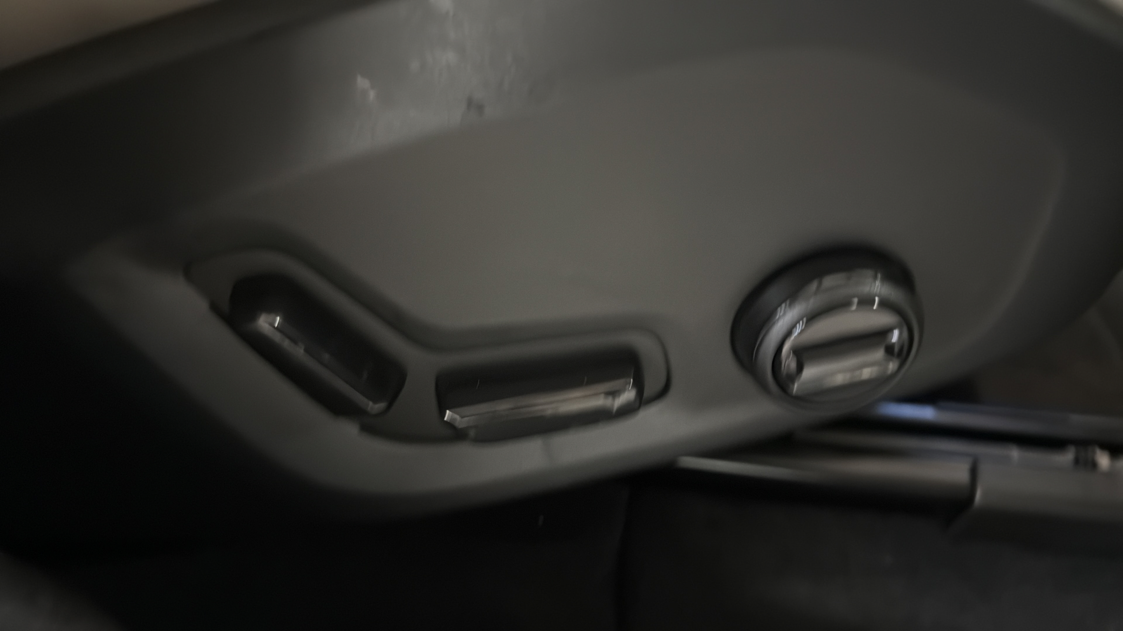 New 2027 Volvo XC60 B5 Plus AWD/4WD image 29