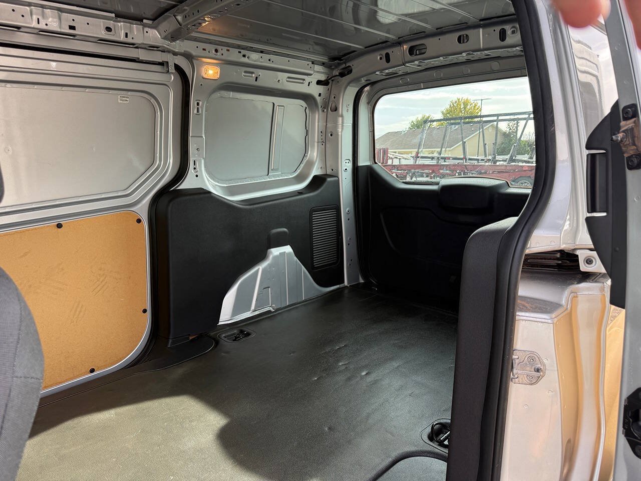 Used 2018 Ford Transit Connect XL FWD image 25