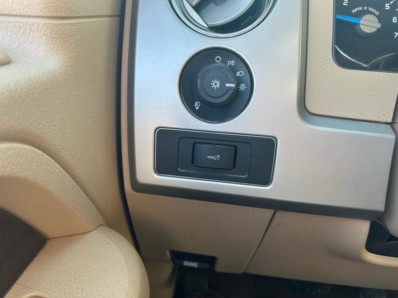 Used 2014 Ford F150 King Ranch w/ King Ranch Luxury Package image 26