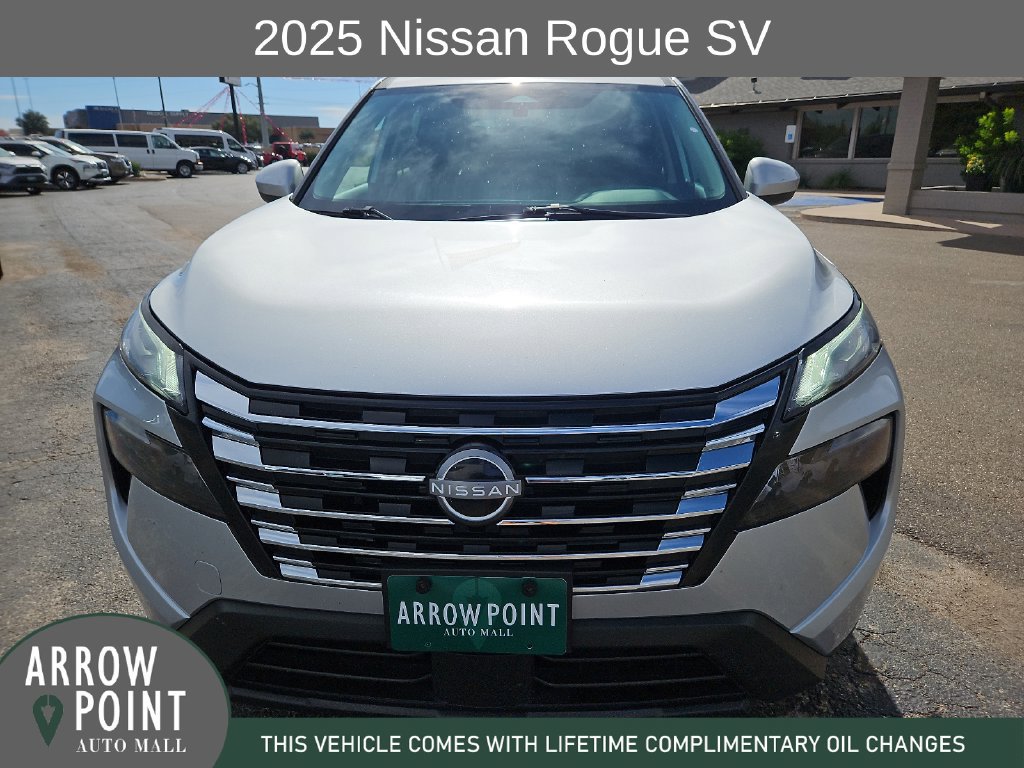 Used 2025 Nissan Rogue SV FWD image 3