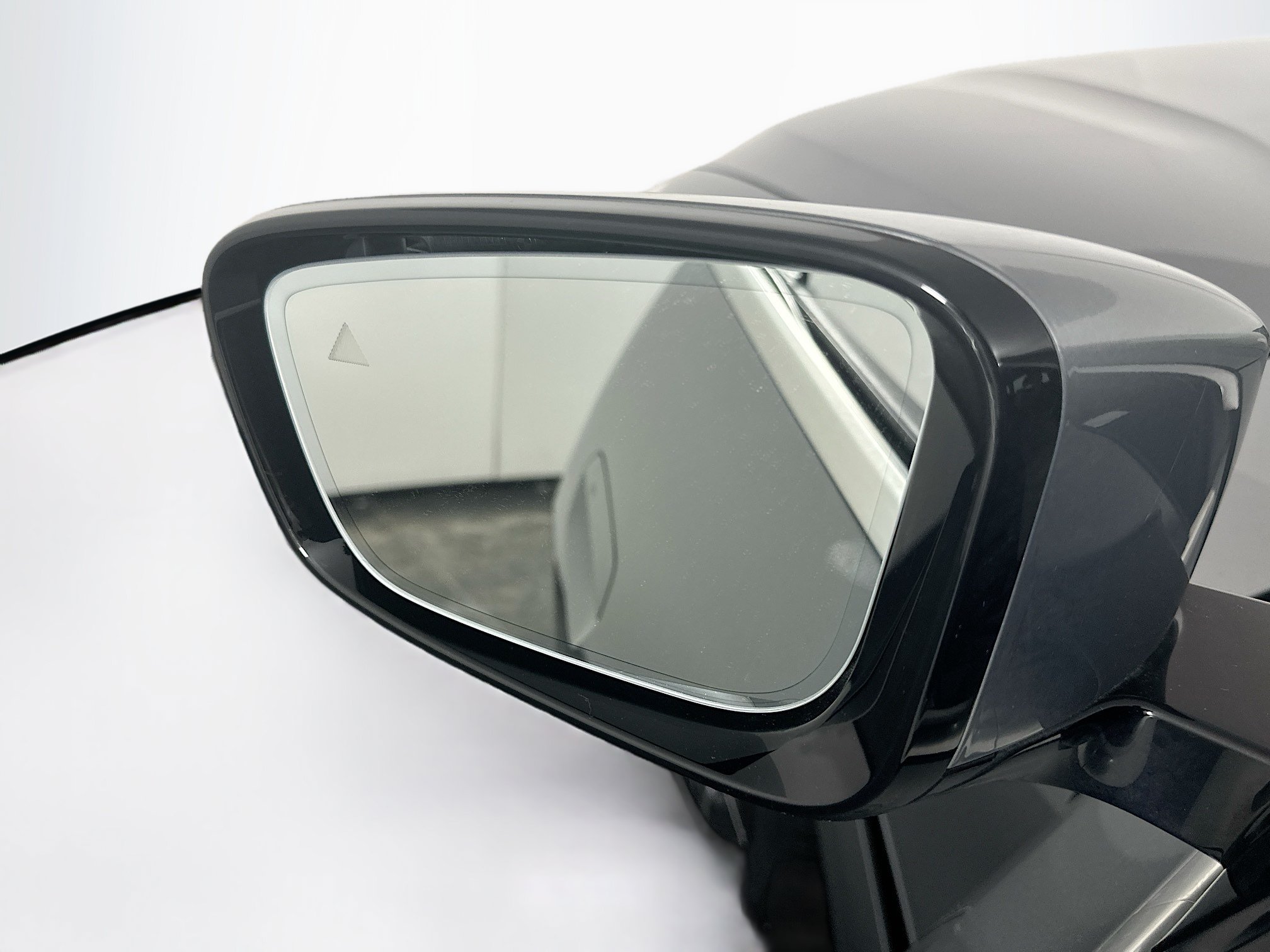 Used 2023 BMW i4 eDrive35 RWD image 16