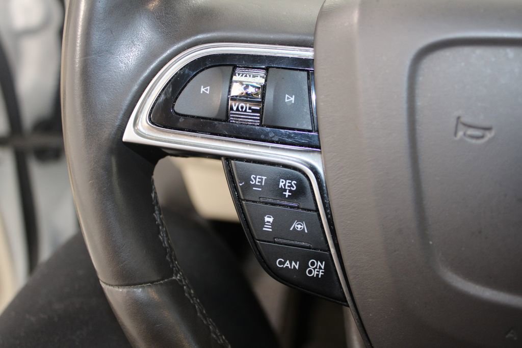 Used 2020 Lincoln Nautilus Reserve w/ Equipment Group 201A image 23