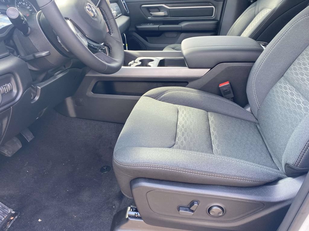 New 2026 RAM 1500 Big Horn AWD/4WD image 13