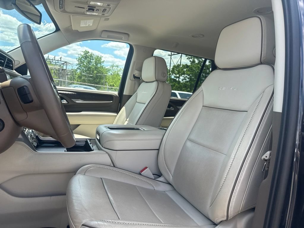 Used 2023 GMC Yukon Denali AWD/4WD image 16