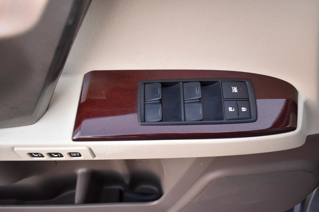 Used 2014 Lexus GX 460 Luxury image 44