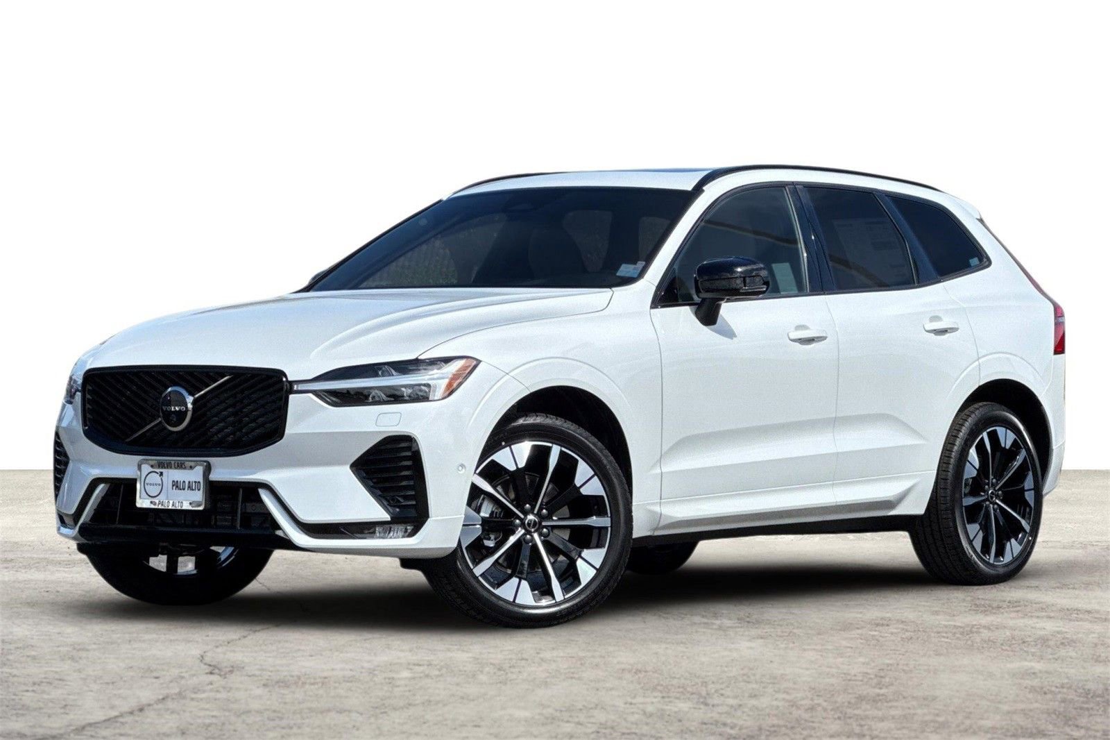 Used 2026 Volvo XC60 B5 Plus w/ Protection Package Premier image 1