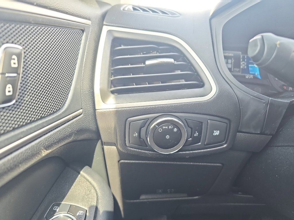 Used 2023 Ford Edge SEL AWD/4WD image 19