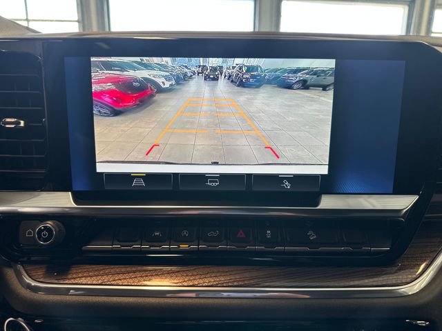 Used 2024 Chevrolet Silverado 1500 LT Trail Boss w/ Convenience Package II AWD/4WD image 32