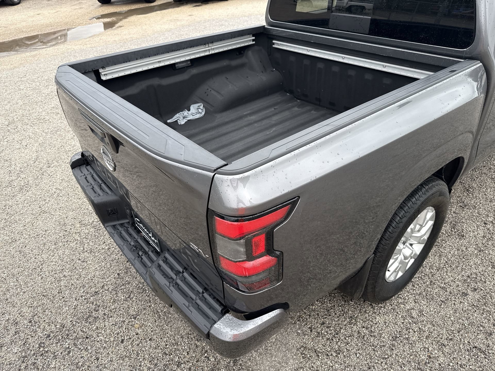 Used 2024 Nissan Frontier SV w/ SV Convenience Package RWD image 21