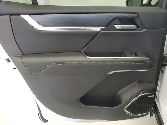 Used 2025 GMC Acadia Elevation FWD image 17