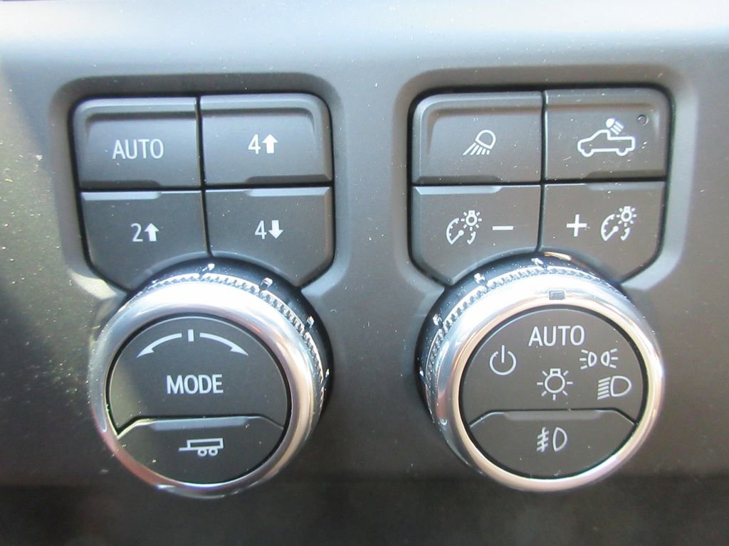 New 2026 GMC Sierra 2500 Denali Ultimate AWD/4WD image 17