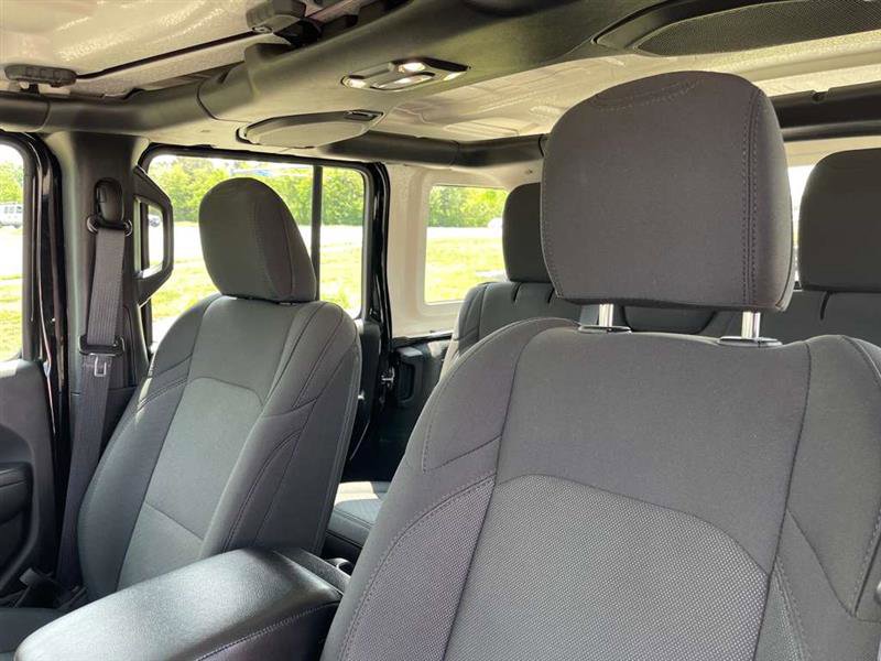 Used 2023 Jeep Wrangler Unlimited Sport AWD/4WD image 46