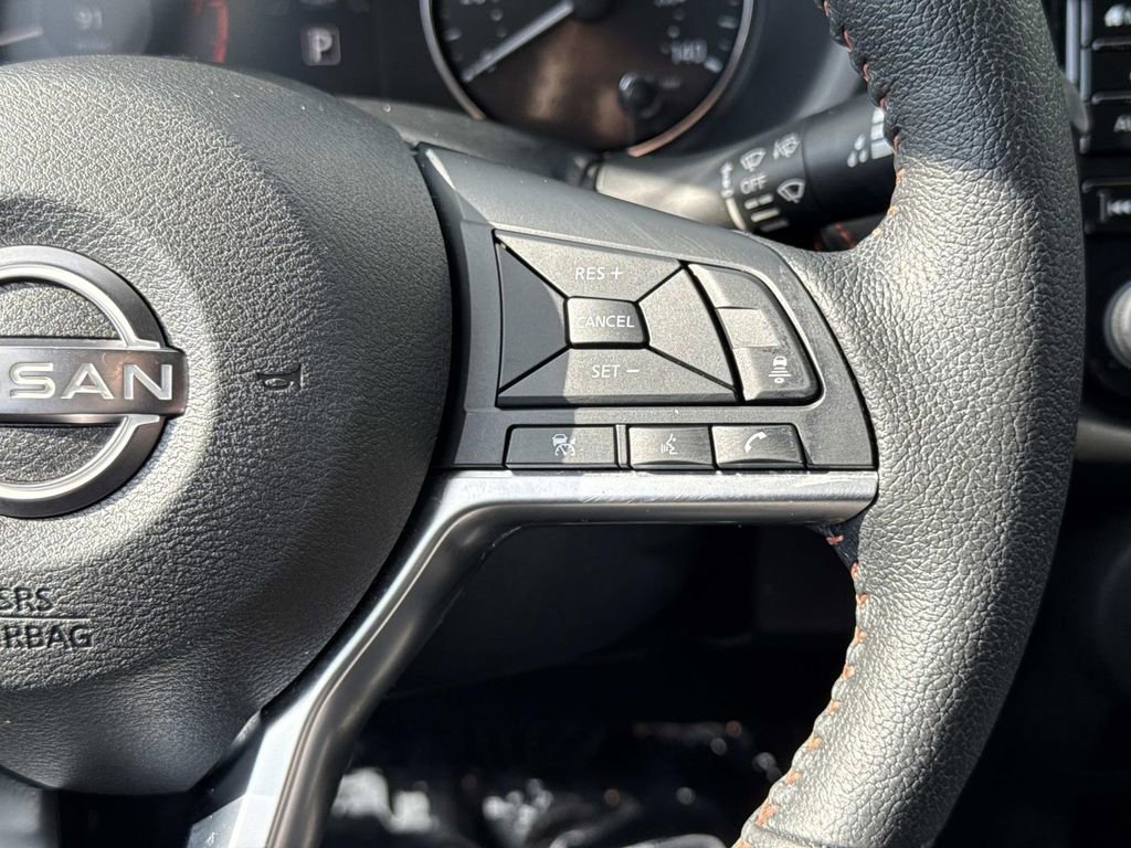 Used 2023 Nissan Kicks SR w/ SR Premium Package FWD image 9