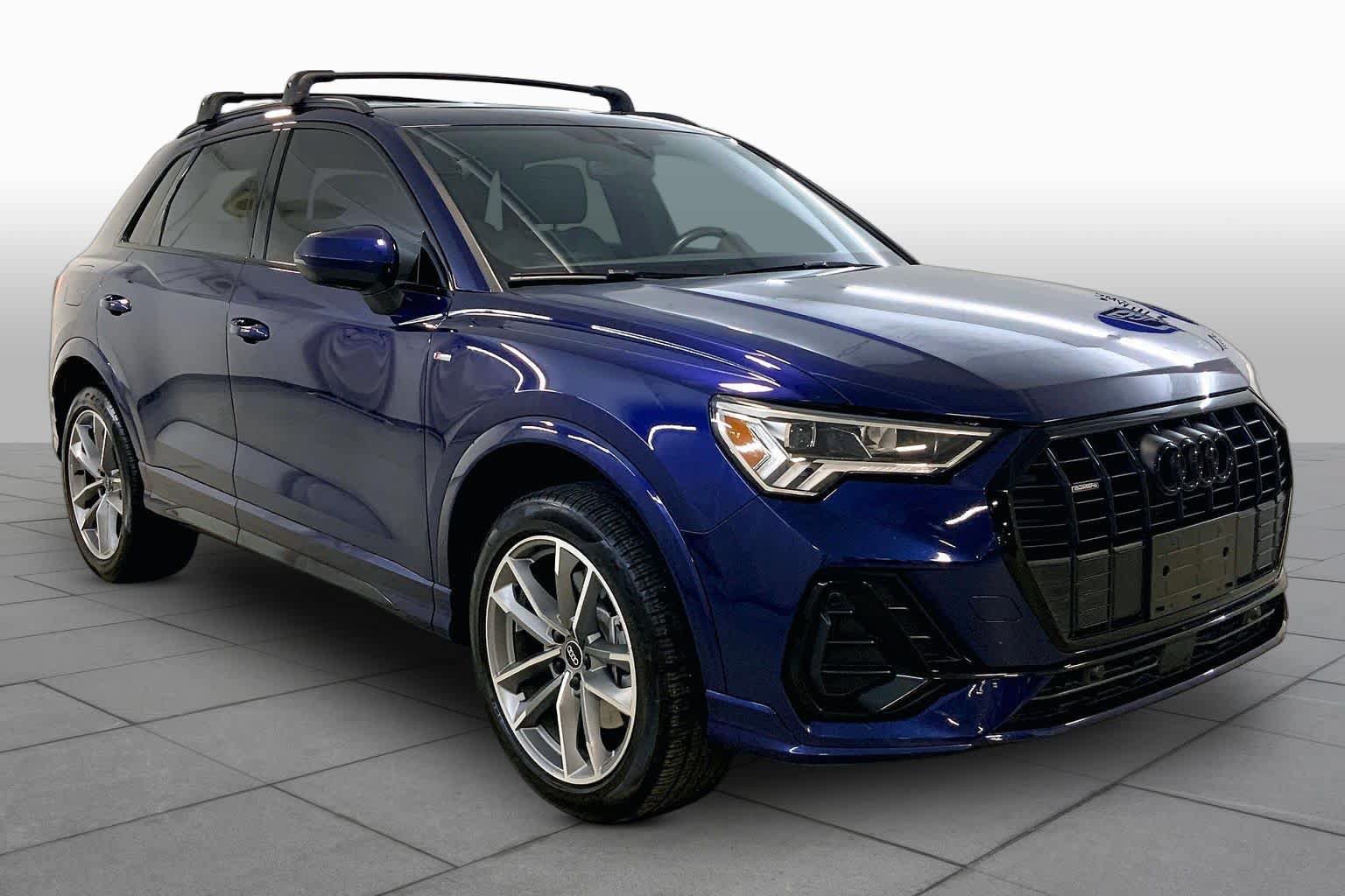 Used 2023 Audi Q3 2.0T Premium w/ Black Optic Sport Package AWD/4WD image 2
