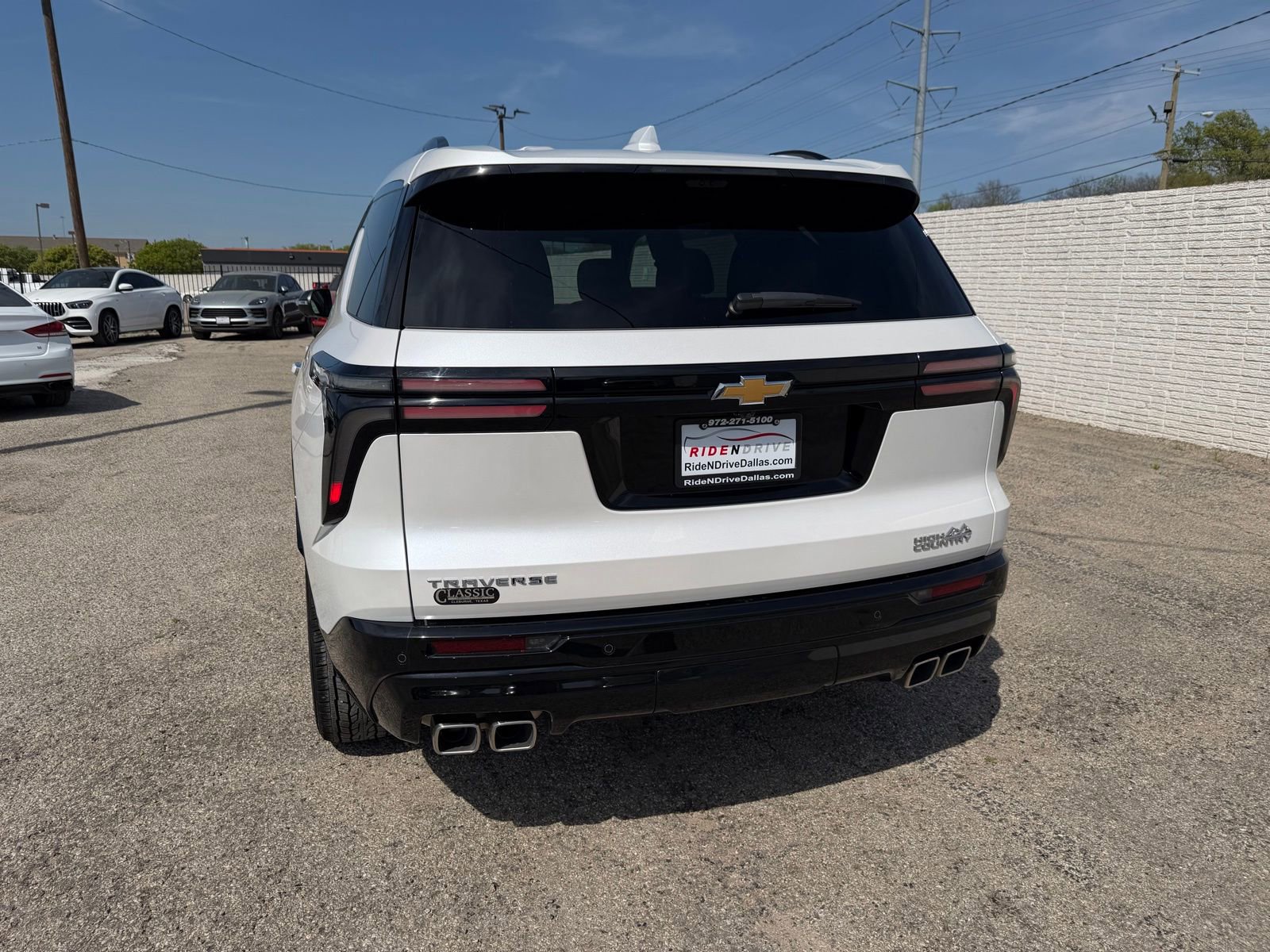 Used 2025 Chevrolet Traverse High Country image 5